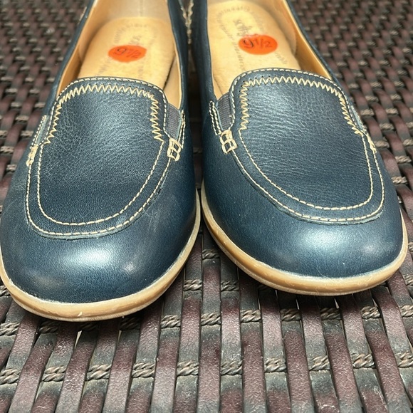 SOFTSPOTS Women’s Blue Slip-on Flats Comfort Leather Shoe Sz. 9N - Picture 3 of 9